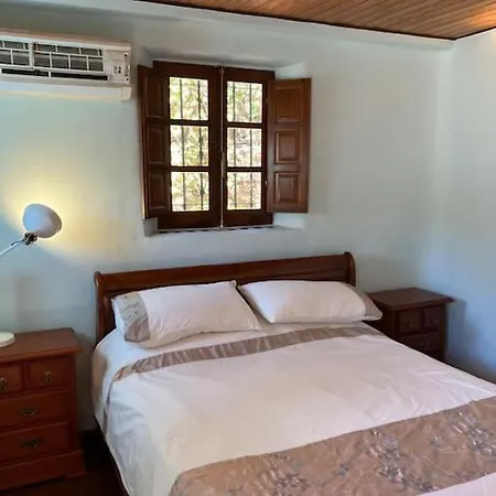 Cortijo Pago Y Benisalte- A Stylish Set Within Beautiful Mountain Views Villa