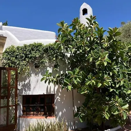 Villa Cortijo Pago Y Benisalte- A Stylish Set Within Beautiful Mountain Views *