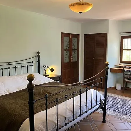 Cortijo Pago Y Benisalte- A Stylish Set Within Beautiful Mountain Views