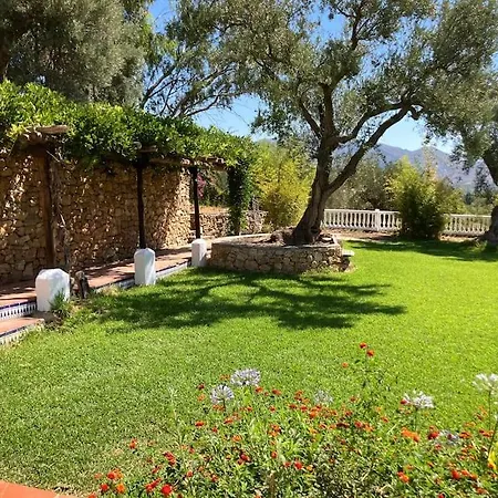 Cortijo Pago Y Benisalte- A Stylish Set Within Beautiful Mountain Views * Orgiva
