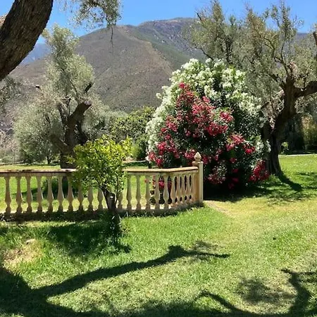 Villa Cortijo Pago Y Benisalte- A Stylish Set Within Beautiful Mountain Views *