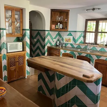 Villa Cortijo Pago Y Benisalte- A Stylish Set Within Beautiful Mountain Views *