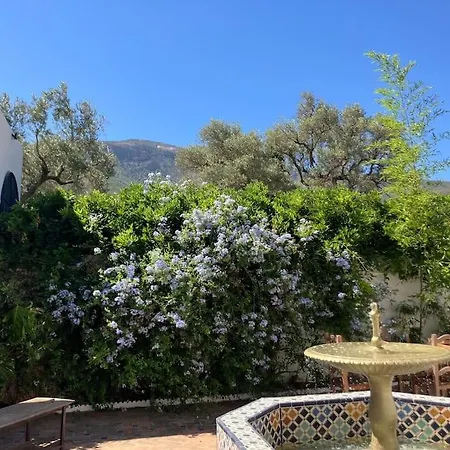 Cortijo Pago Y Benisalte- A Stylish Set Within Beautiful Mountain Views