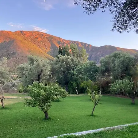 Villa Cortijo Pago Y Benisalte- A Stylish Set Within Beautiful Mountain Views Orgiva